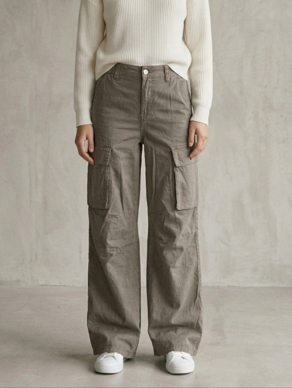 H&M Woman's Cargo Wide Leg Pants in Olive Size 0